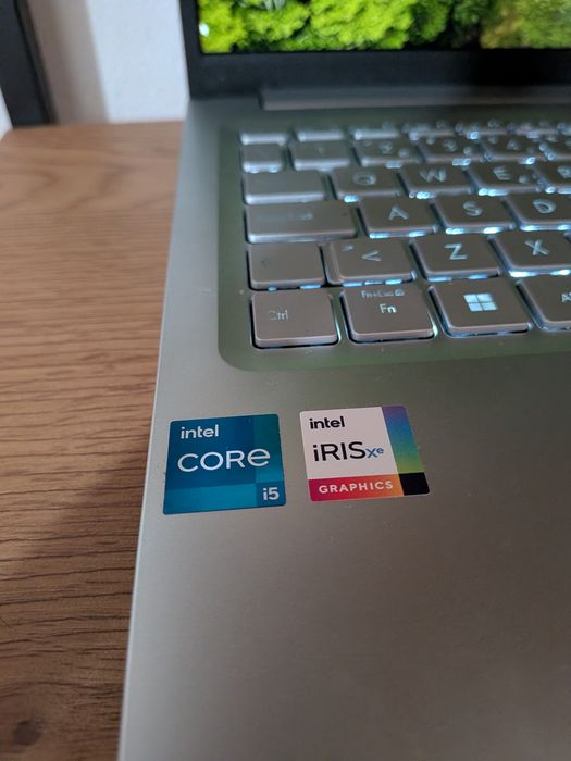 Portátil ASUS Vivobook