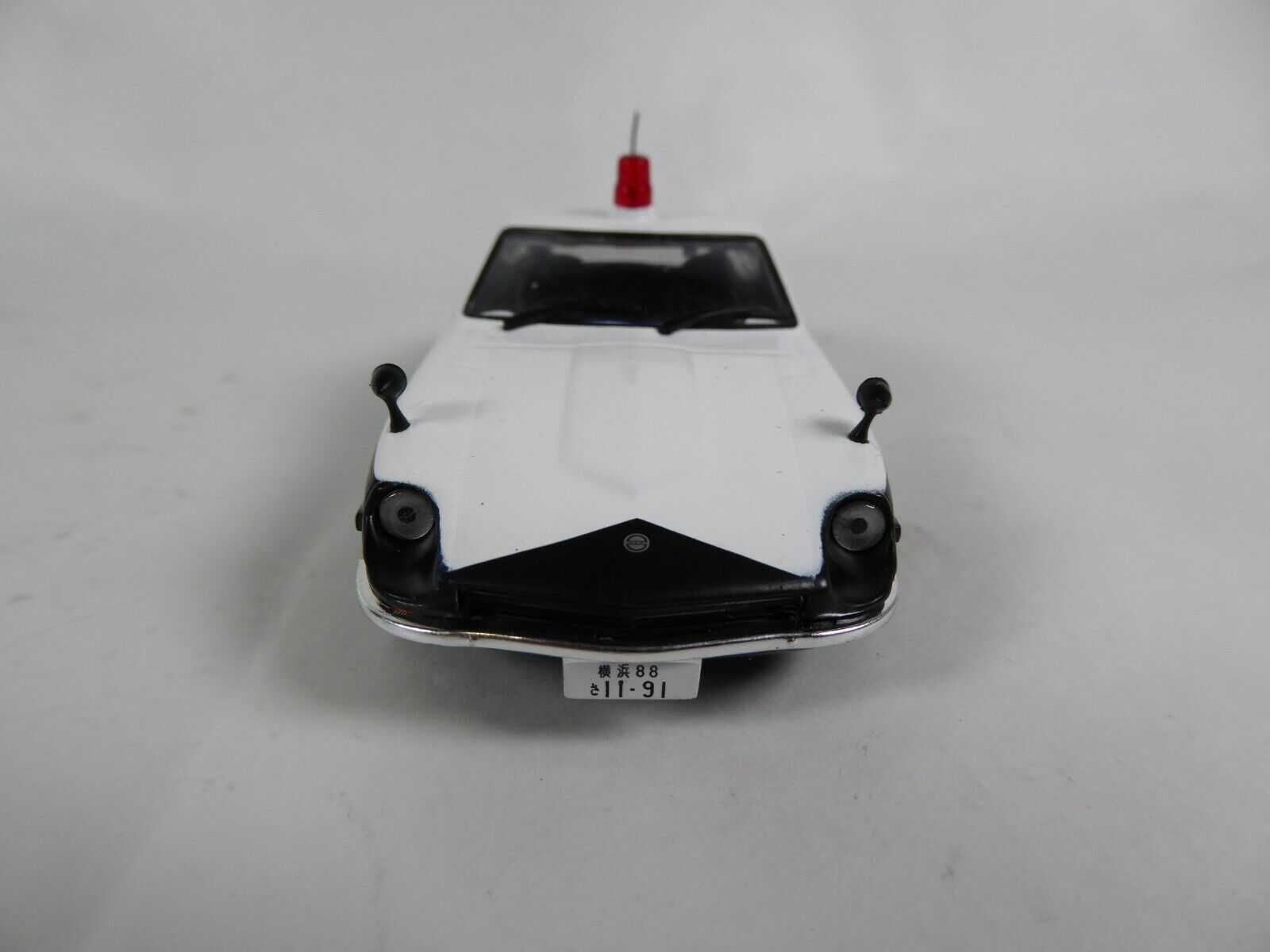 Datsun Fairlady 240 Z polícia branco e preto 1/43 Altaya Novo