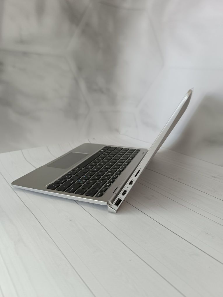 Сенсорний  ноутбук HP x2 210 G2/Atom(TM) x5 Z8350/4/64/10"/трансформер