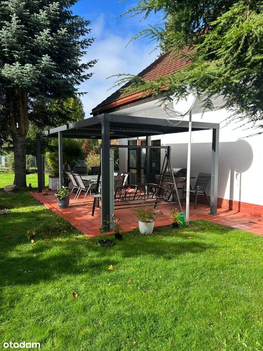 Przestronny dom dla dwóch rodzin