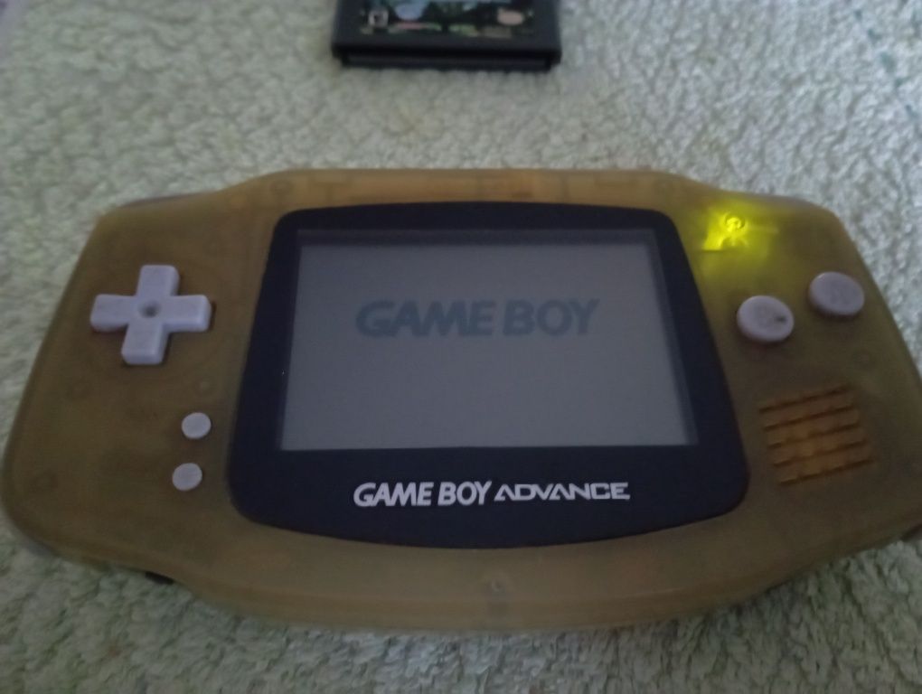 Sprzedam GameBoy Advance. Model: AGB-001.