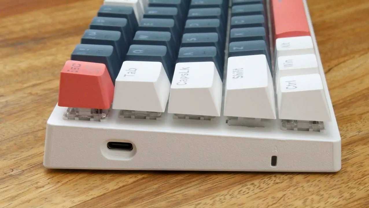 Teclado MK500 B61 Mini Mecânico