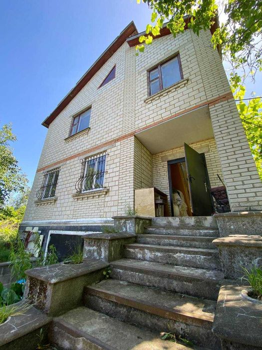 Продаж дачі в Тютьках!
