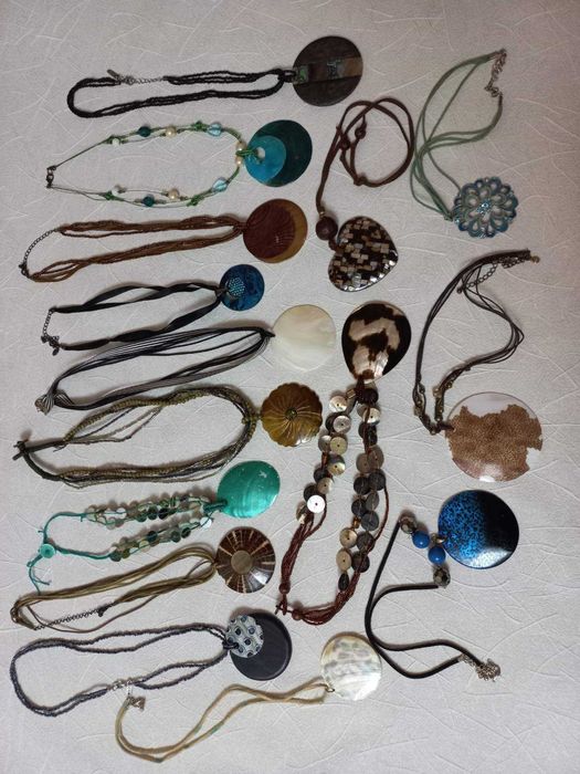 Винтажная бижутерия  США,ЧССР,Англия,СССР.