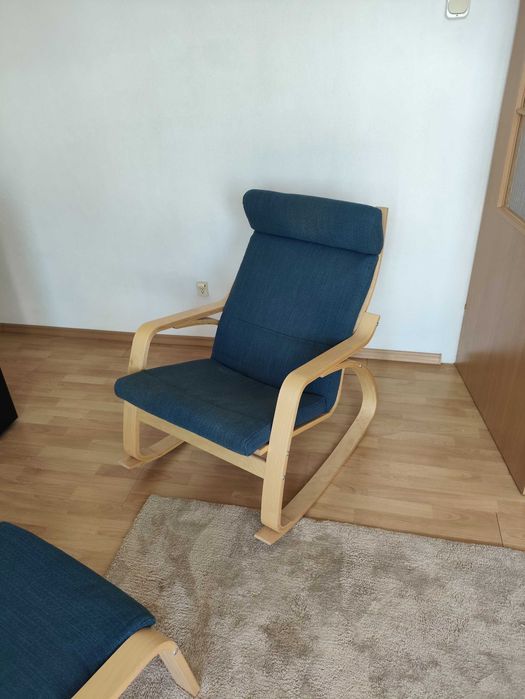 Fotel bujany, krzesło bujane IKEA POANG plus podnóżek.