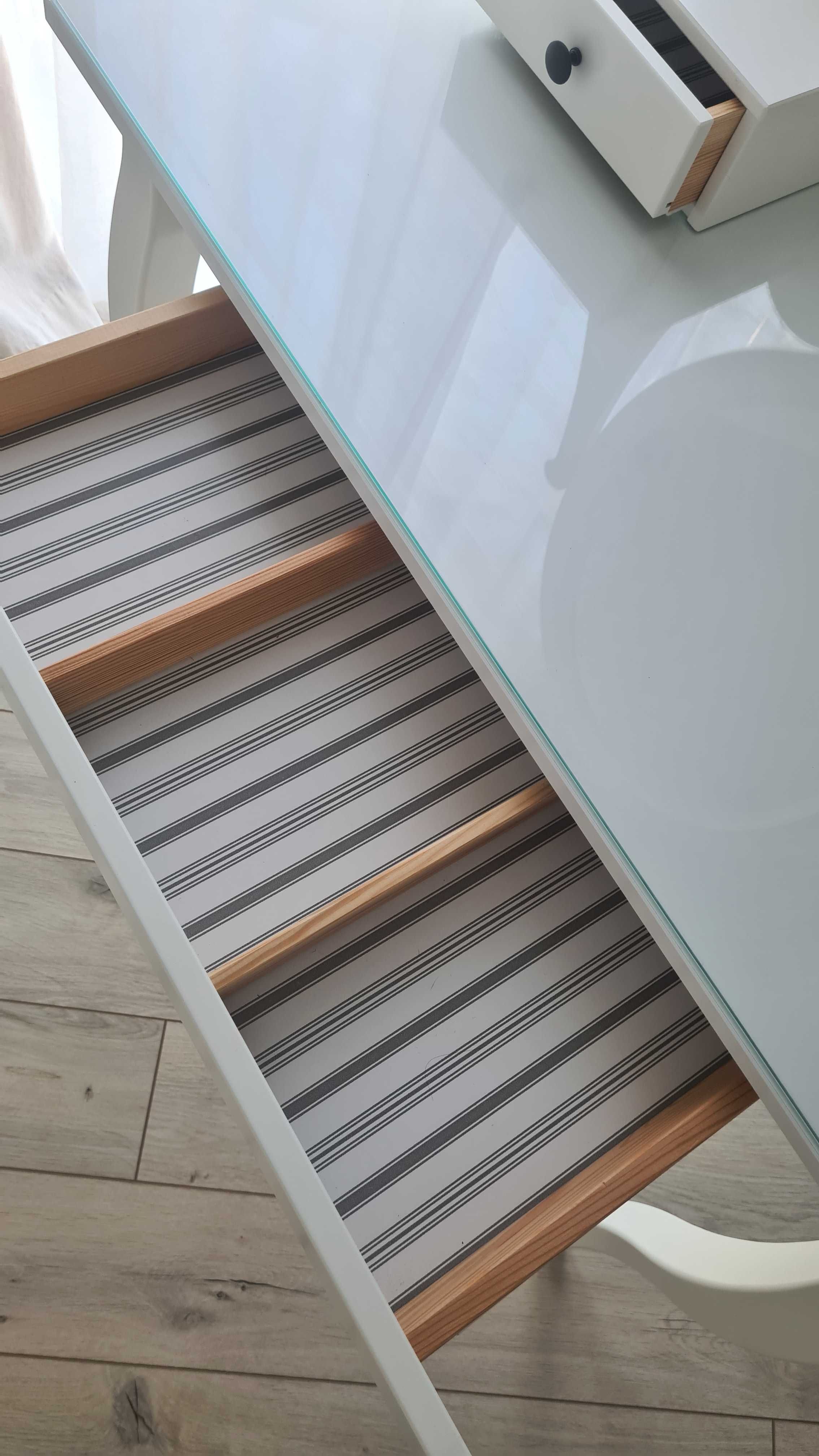 Toaletka IKEA Hemnes