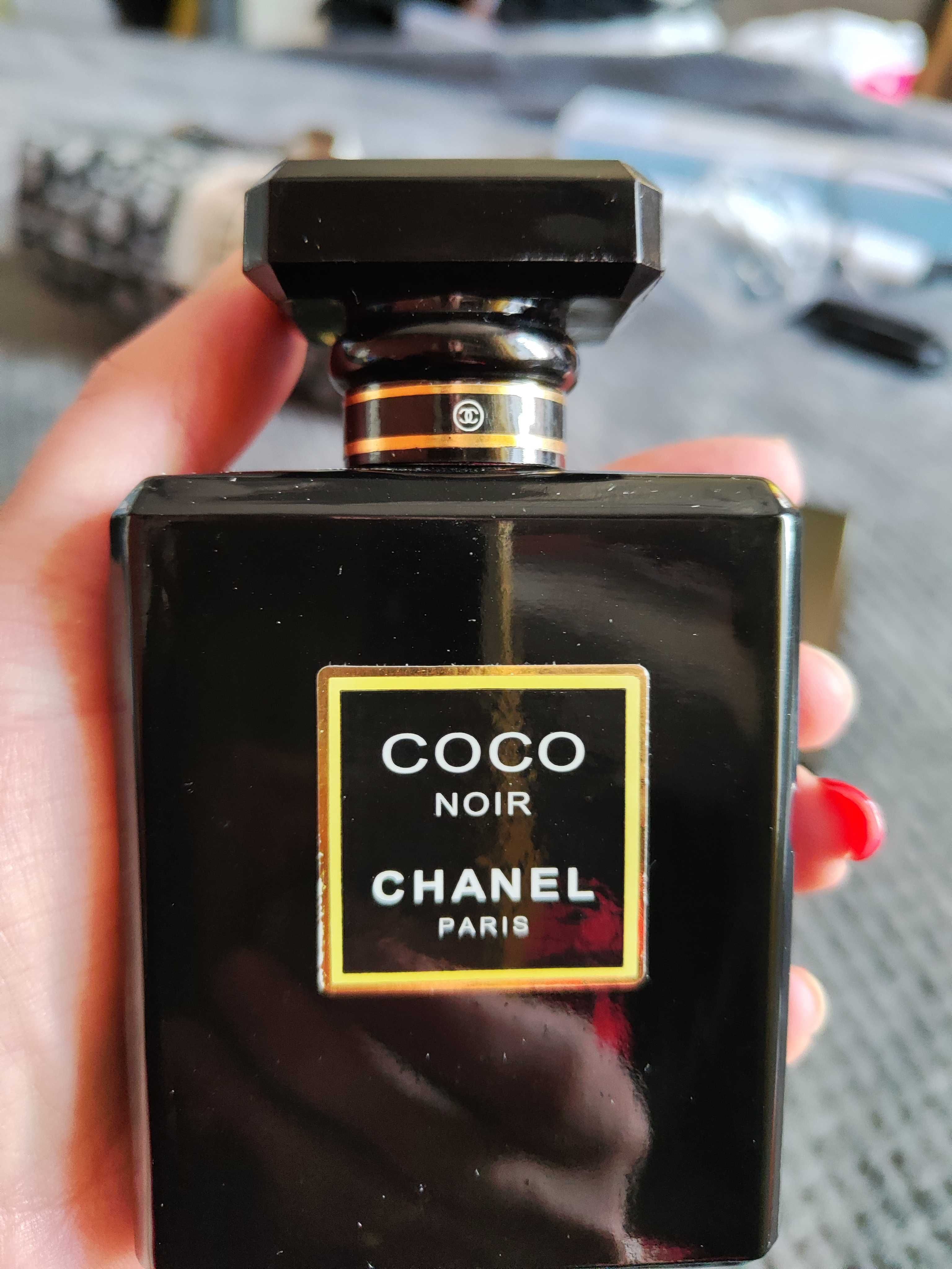 Perfum Chanel czarny