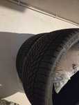 Sprzedam lekko używane opony zimowe nokian snowproof 235/35 R19