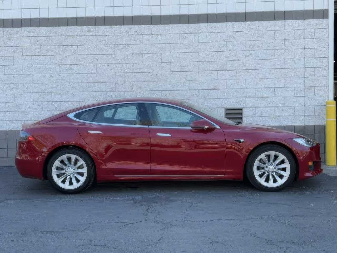 2017 Tesla Model S 90D
