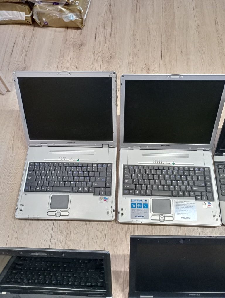 Laptopy - 7 sztuk różne modele