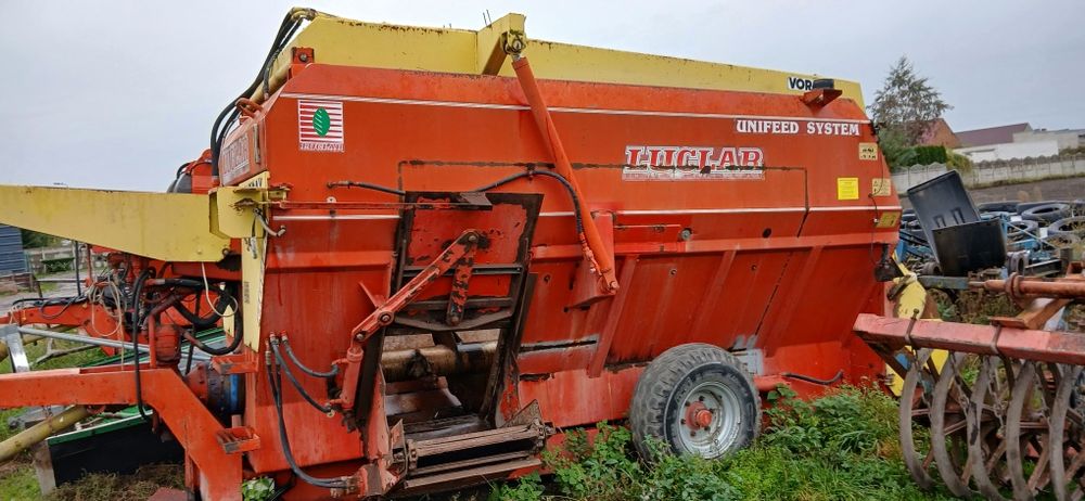 Wóz paszowy poziomy paszowóz 9m3