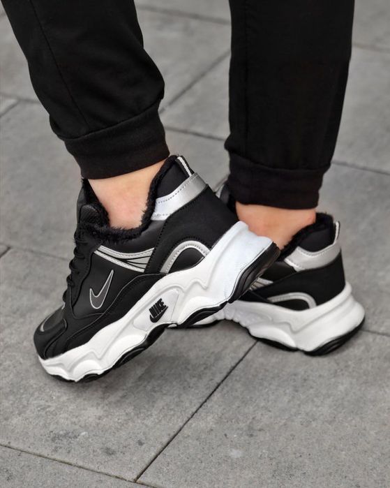 Чоловічі зимові хутряні кросівки Nike чорно-білі | кросівки найк