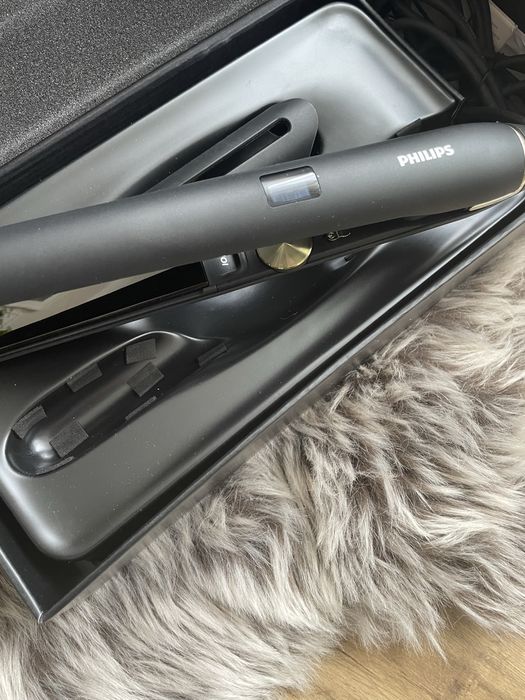 Випрямляч (праска) для волосся Philips hps930