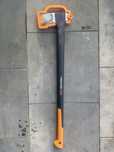 Fiskars X27 siekiera