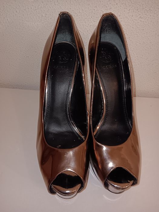 Belo sapato de festa