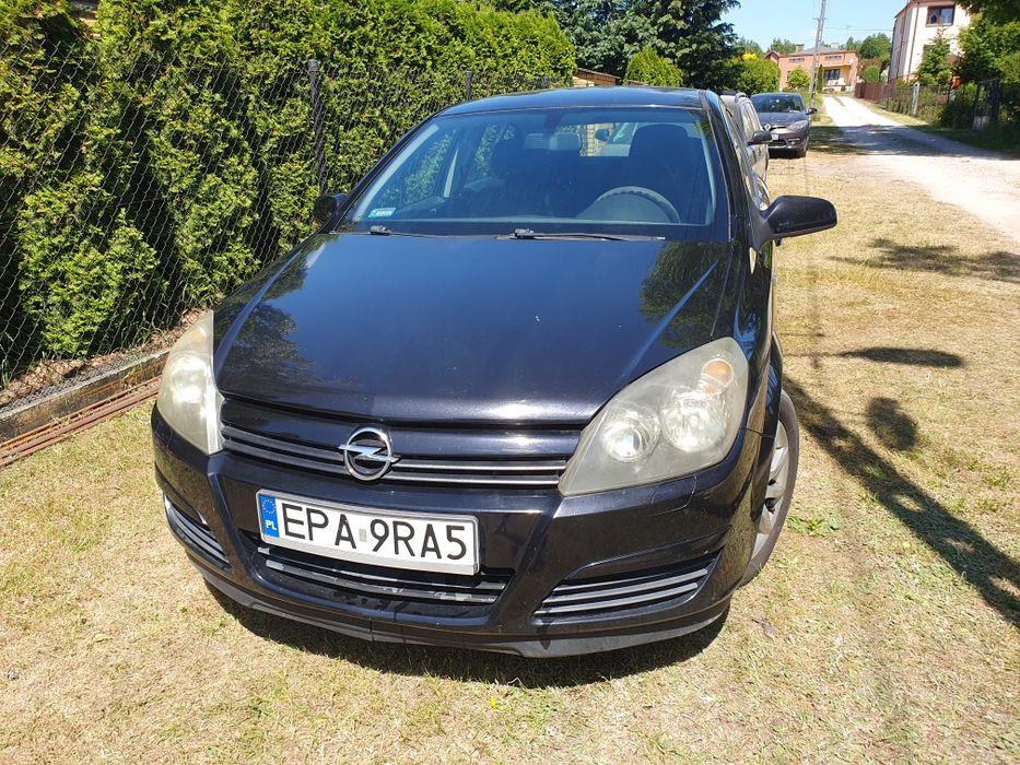 Opel Astra III 1.6 TWINPORT 2004 rok kolor czarny gaz