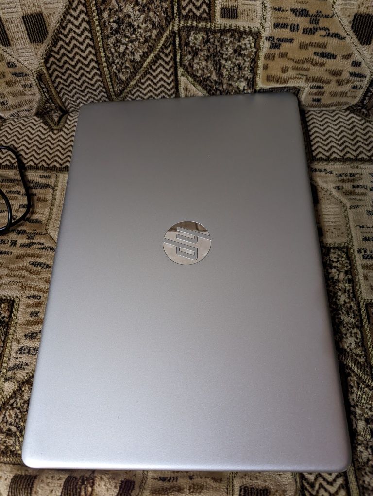 Hp 15-dy2703dx i5-1135g7