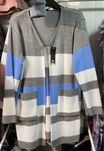 Sweter z kieszonkami