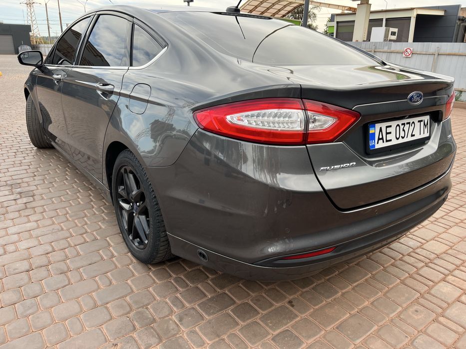 Ford Fusion se 2.5 газ/бенз 2016