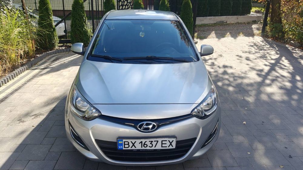 Продам Hyundai i20 2014