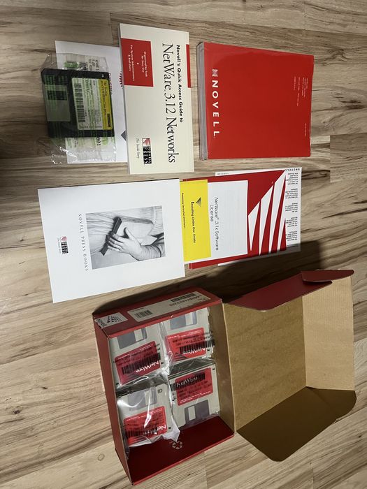 Novell Net Ware 3.12 retro vintage