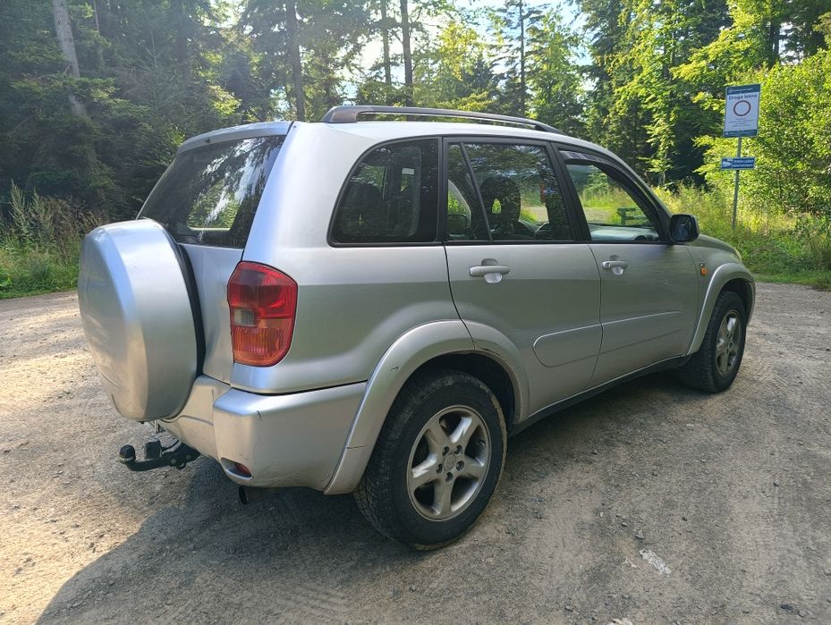 Sprzedam Toyotę RAV4 z 2002 roku 2.0 diesel