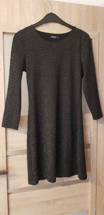 Sukienka czarna wielkanoc sylwester Reserved S jak nowa błyszcząc