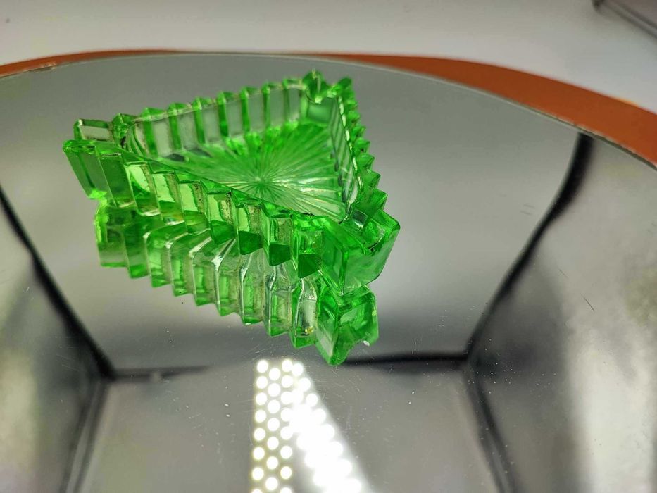 Popielniczka,huta Ząbkowice zielona