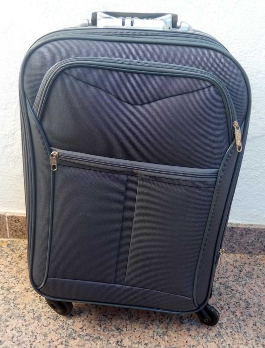 Mala de viagem com rodas (troley)