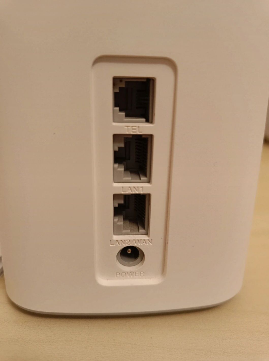 Router bezprzewodowy z modemem 5G Huawei