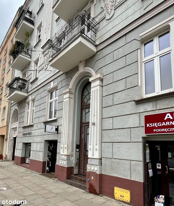 Lokal Poznań, Dąbrowskiego