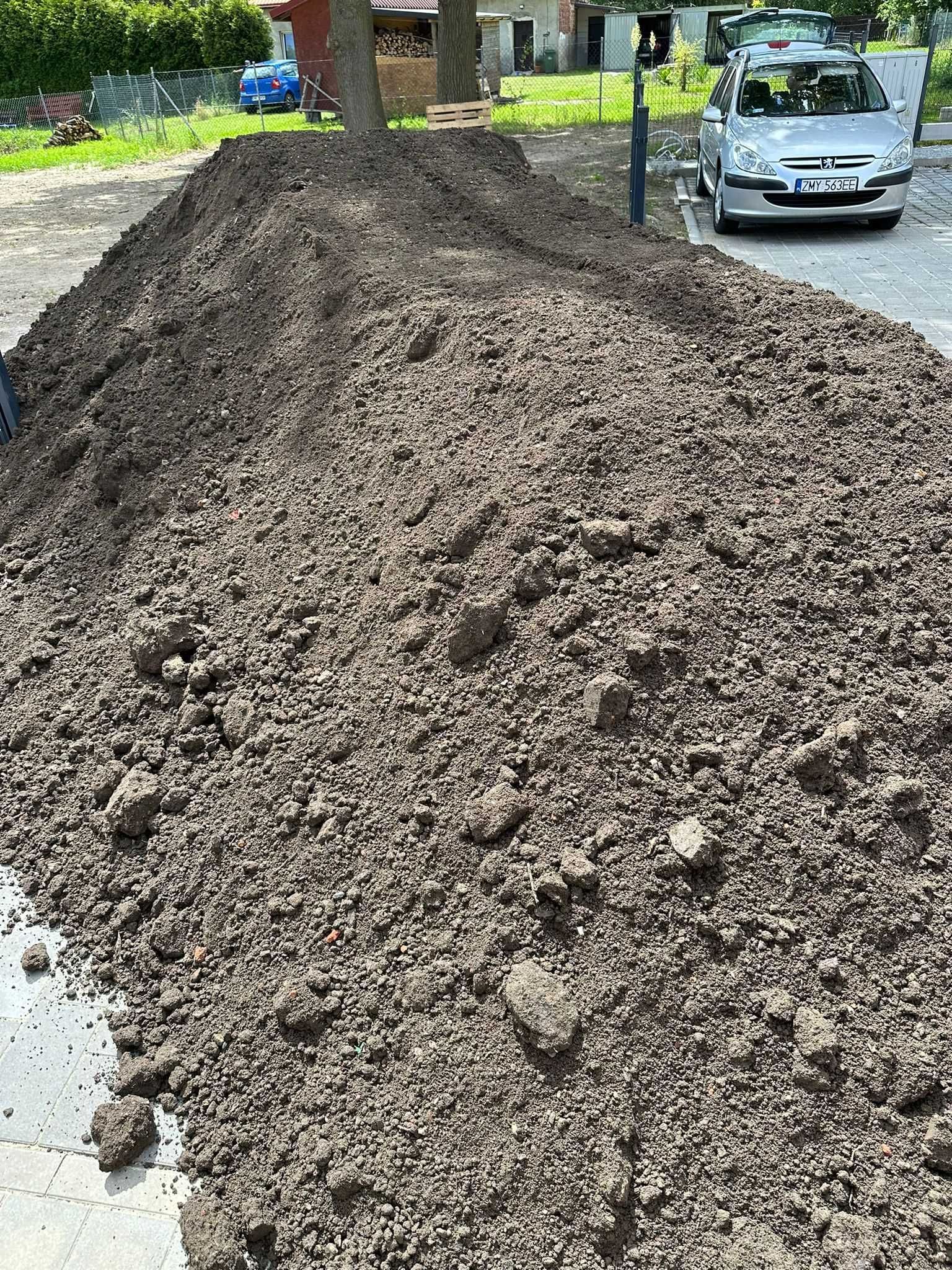 Ziemia do ogrodu, Ziemia przesiewana, Humus, Ziemia pod trawnik