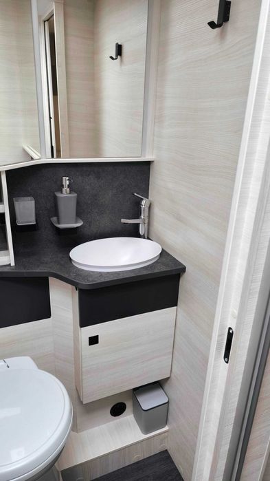 Kamper Kołobrzeg - Nowy kamper na wynajem - Challenger 337 Premium