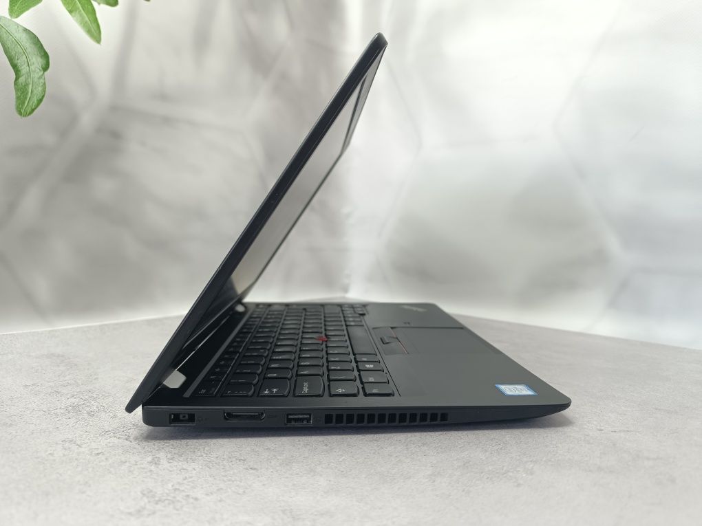 Ноутбук Lenovo ThinkPad 13/i5-7300/8ГБ/256GB/13.2 " HD/Гарантія