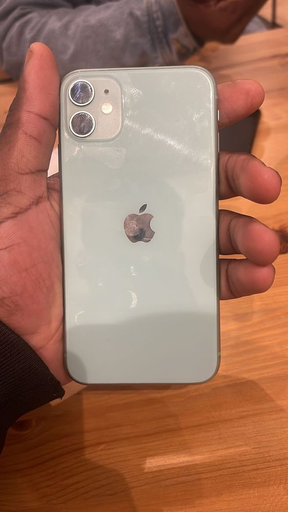 IPHONE [11]. Vende-se
