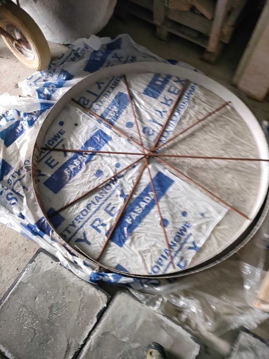 Pokrywa betonowa studnia szambo