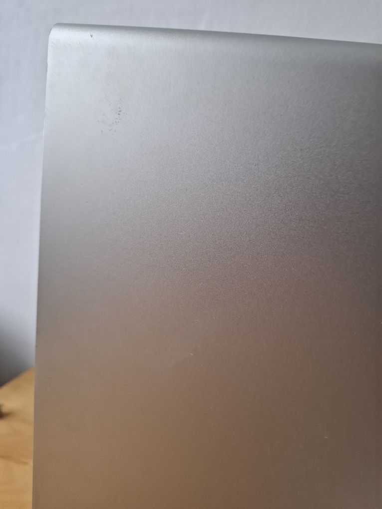 Apple cinema display A1081