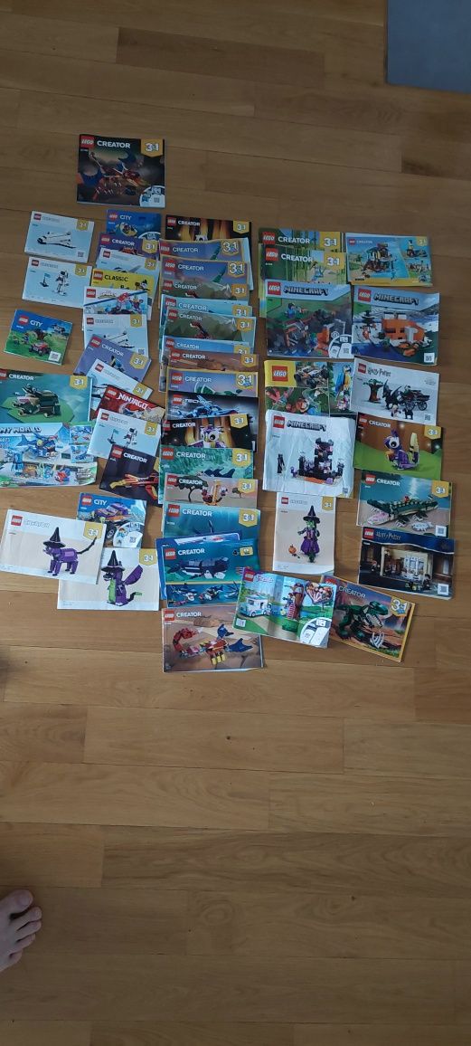 Instrukcje papierowe  klocków lego