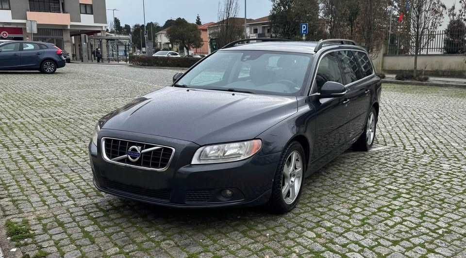 VOLVO V70 GPS Integrado e Mala elétrica