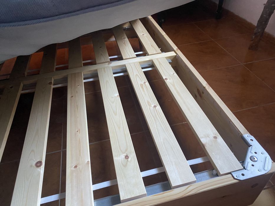 Conjunto estrado + colchão