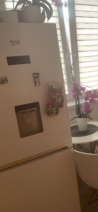 Lodowka Lodówka BEKO RCNA340E20DW No Frost 299L