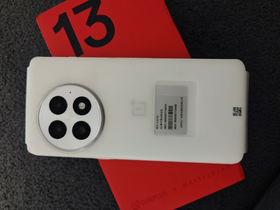 Флагман Oneplus 13 глобальна прошивка  Oxygen OS  12/256  терміновий п