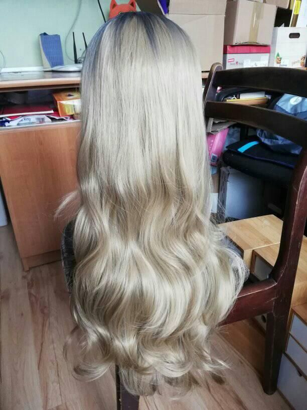 peruka falowana ombre blond naturalna loki bez grzywki z przedziałkie