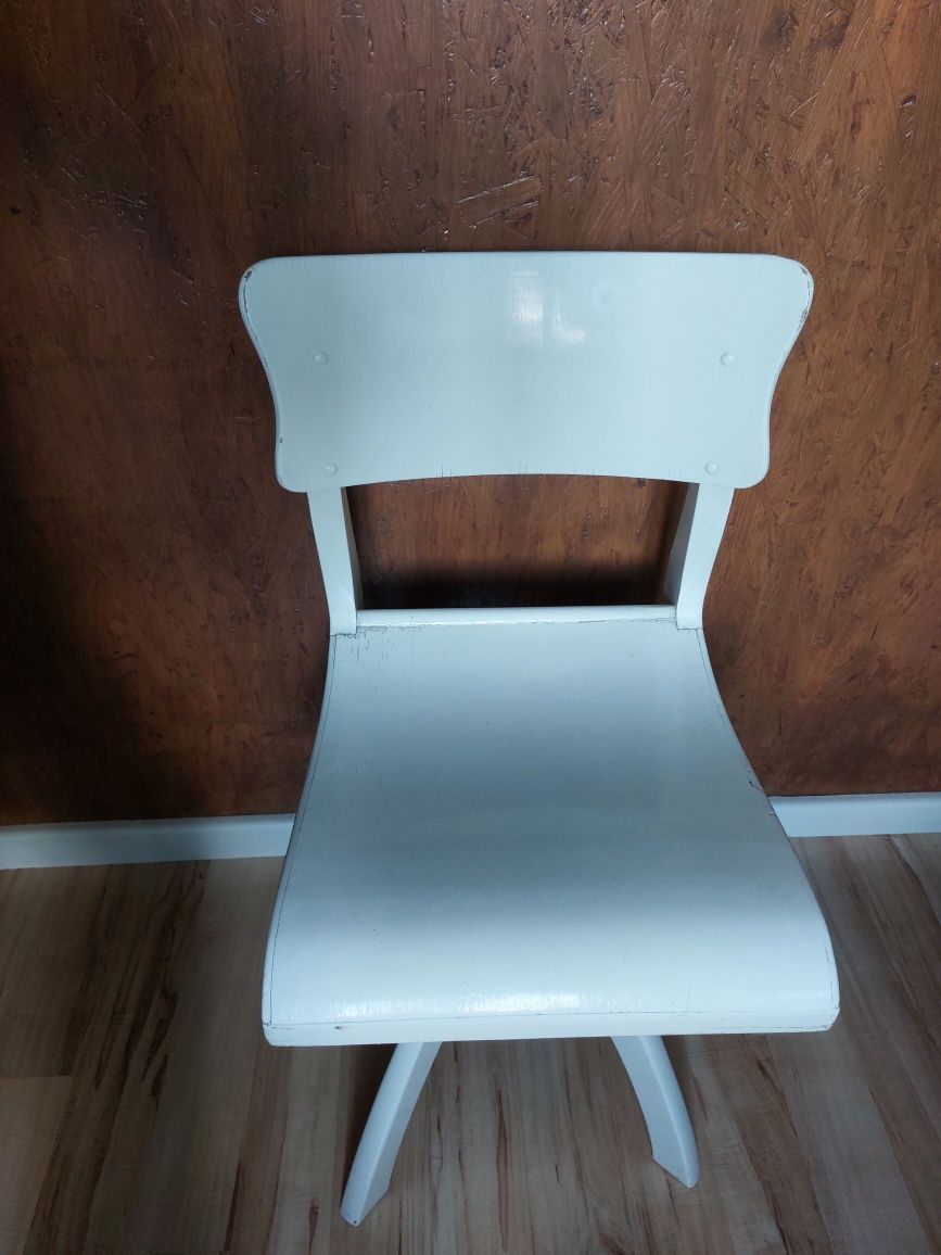 krzesło marki Casala obrotowe vintage drewniane
