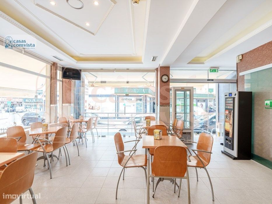 Oportunidade Única - Pastelaria de Sucesso à Venda em Fátima!