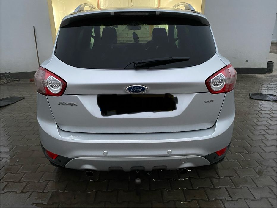 Ford Kuga не потребує вкладень все працює