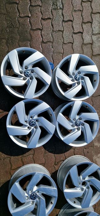 Felgi aluminiowe oryginalne Volkswagen 7,5x17 et51 5x112 Golf VIII