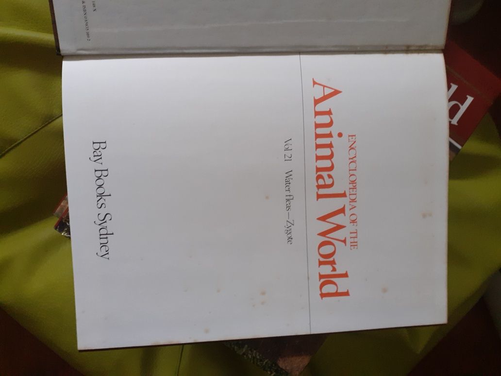 Colecção de livros do mundo animal