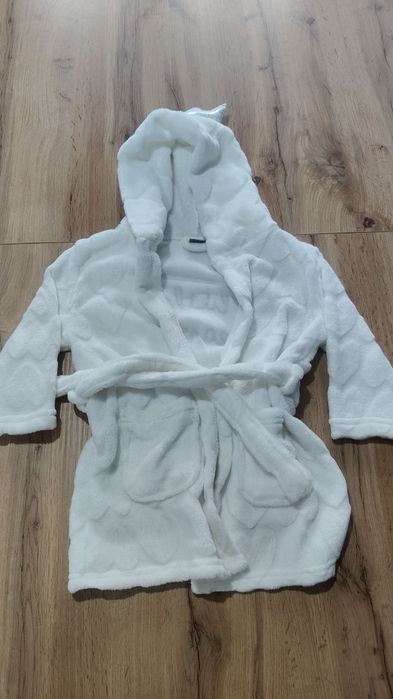 Szlafrok biały dla dziewczynki rozmiar 92/98