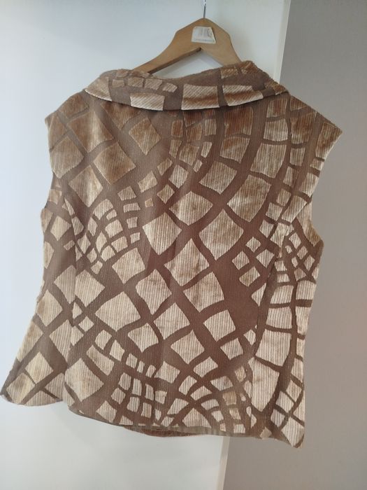 Blusa em tecido aveludado